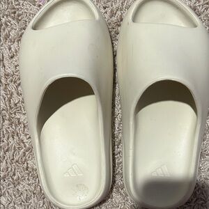 Bone Yeezy slides men’s